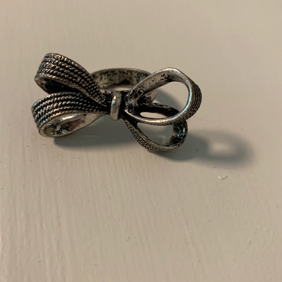 Vintage Bow ring - Picture 2 of 5
